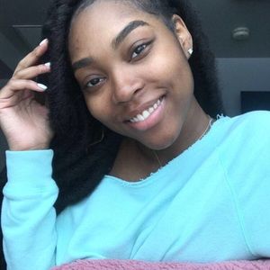 Meet your Posher, Deziray